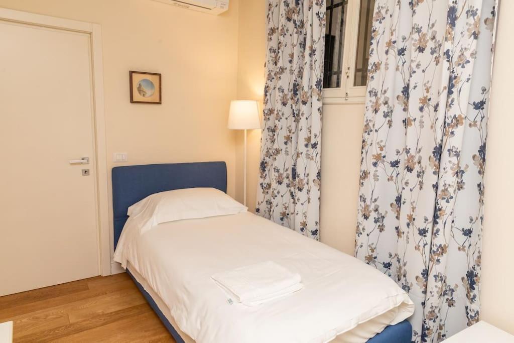 Appartement Cozy Santa Maria Novella Uffizi Duomo 2Beds-2Baths à Florence Extérieur photo