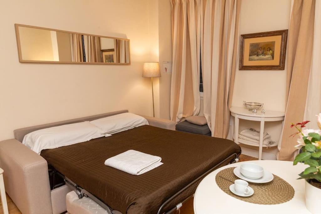 Appartement Cozy Santa Maria Novella Uffizi Duomo 2Beds-2Baths à Florence Extérieur photo
