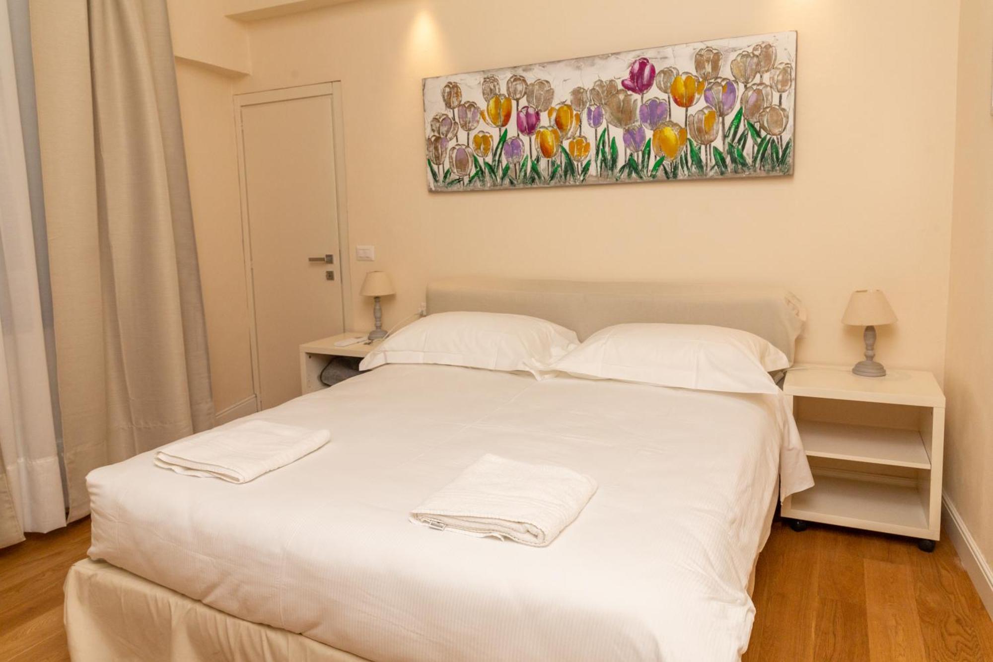 Appartement Cozy Santa Maria Novella Uffizi Duomo 2Beds-2Baths à Florence Extérieur photo